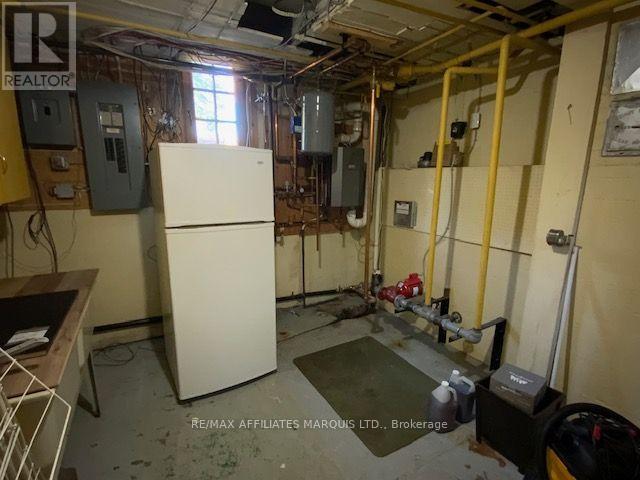 425 Second St. E Street E Property Photo 33