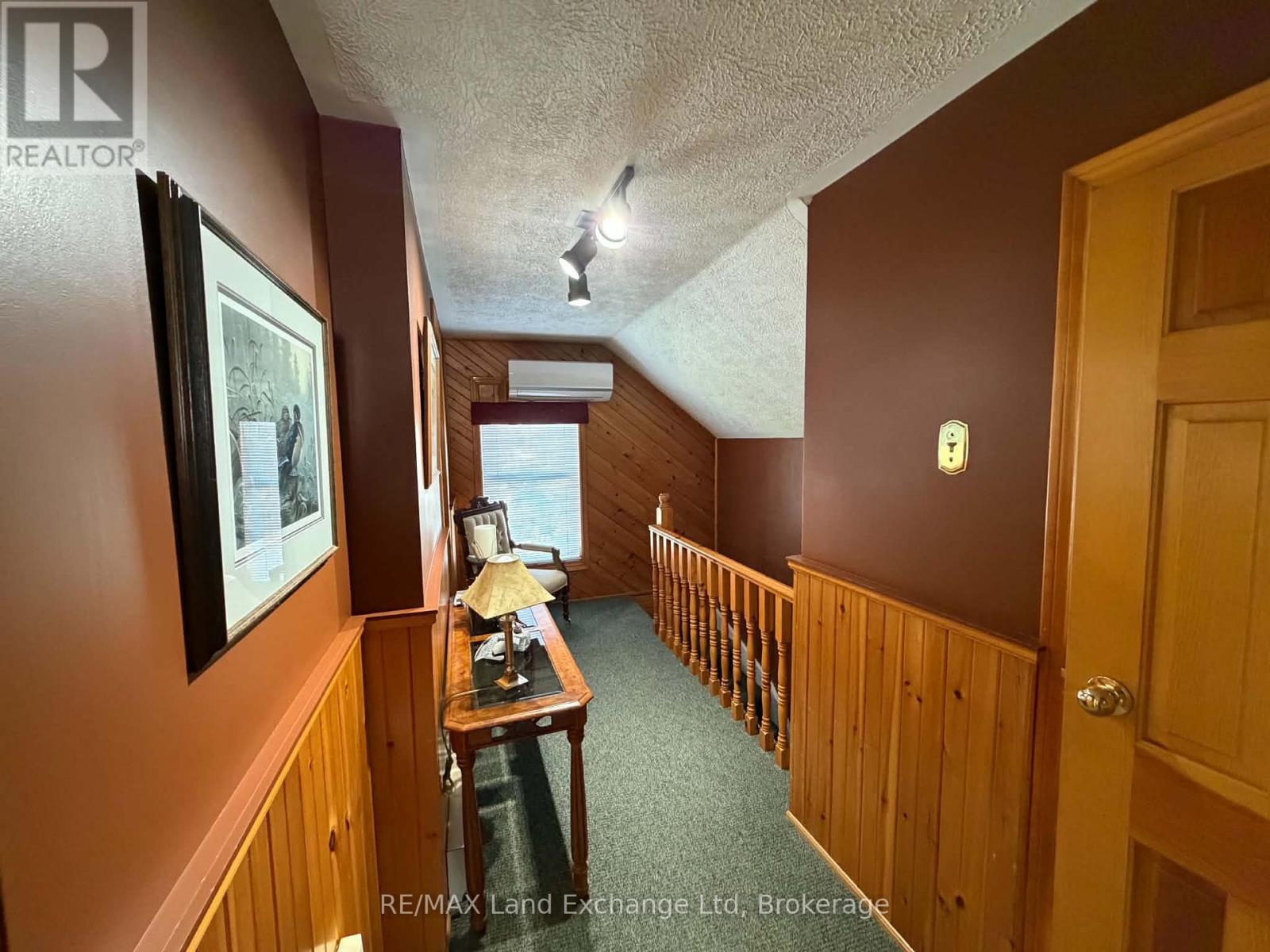 118 Victoria Street E Property Photo 14
