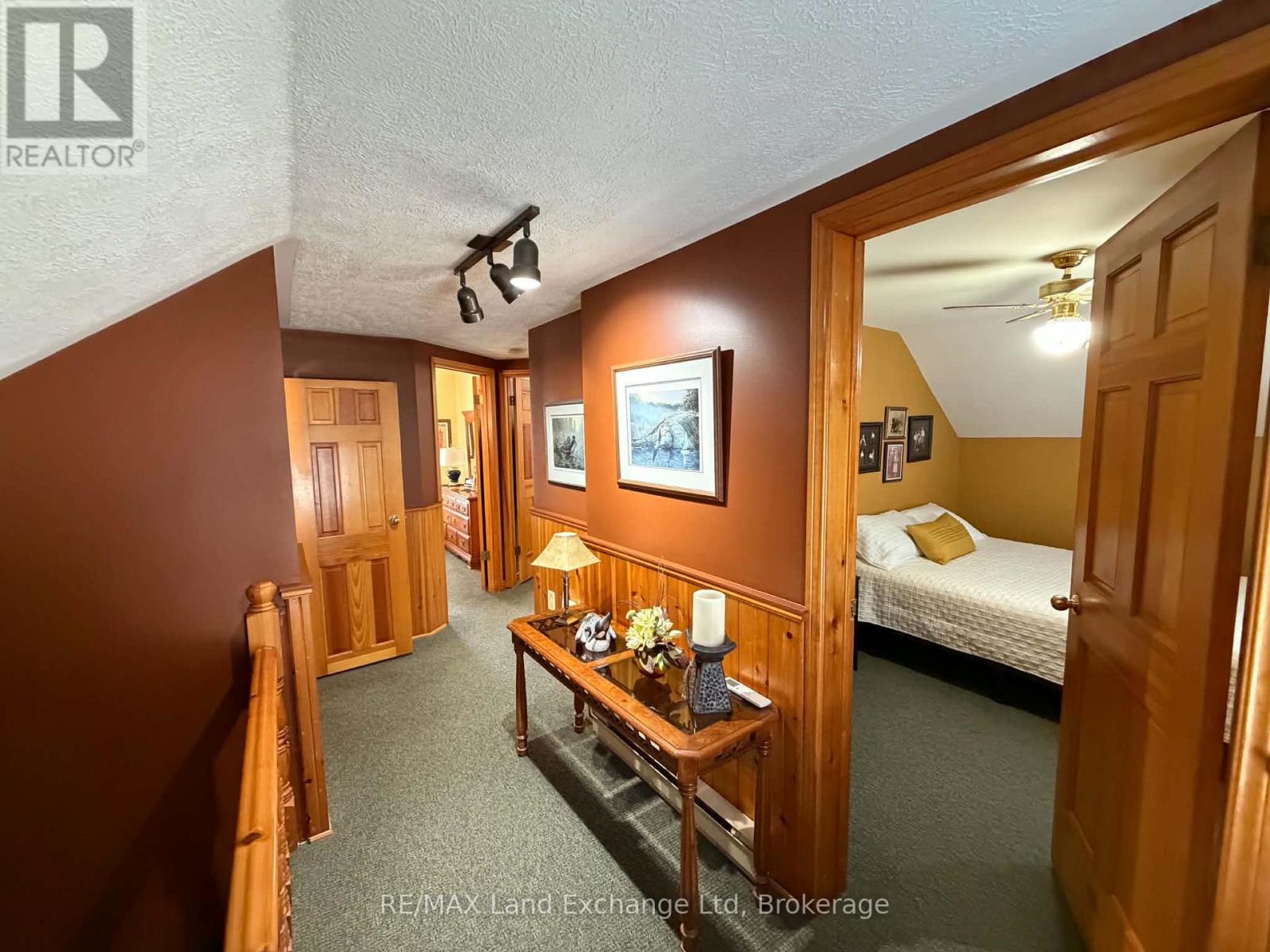 118 Victoria Street E Property Photo 15