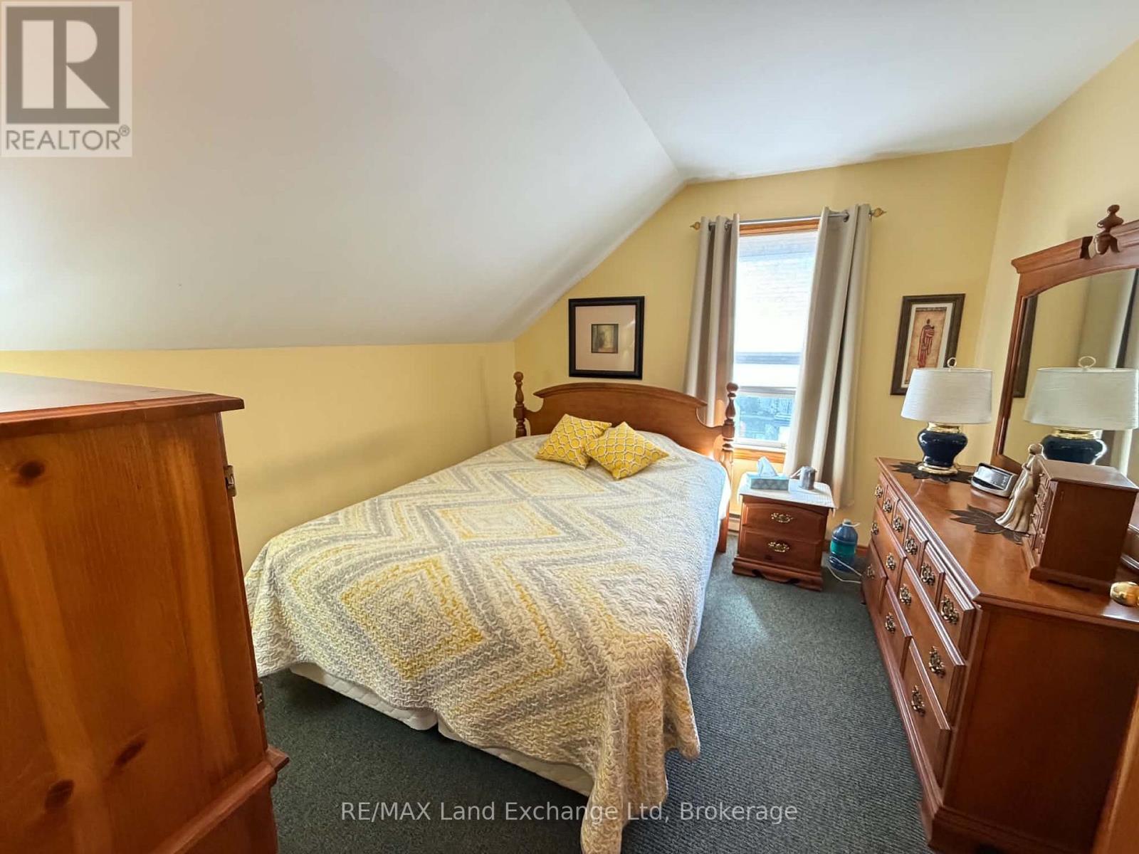 118 Victoria Street E Property Photo 18