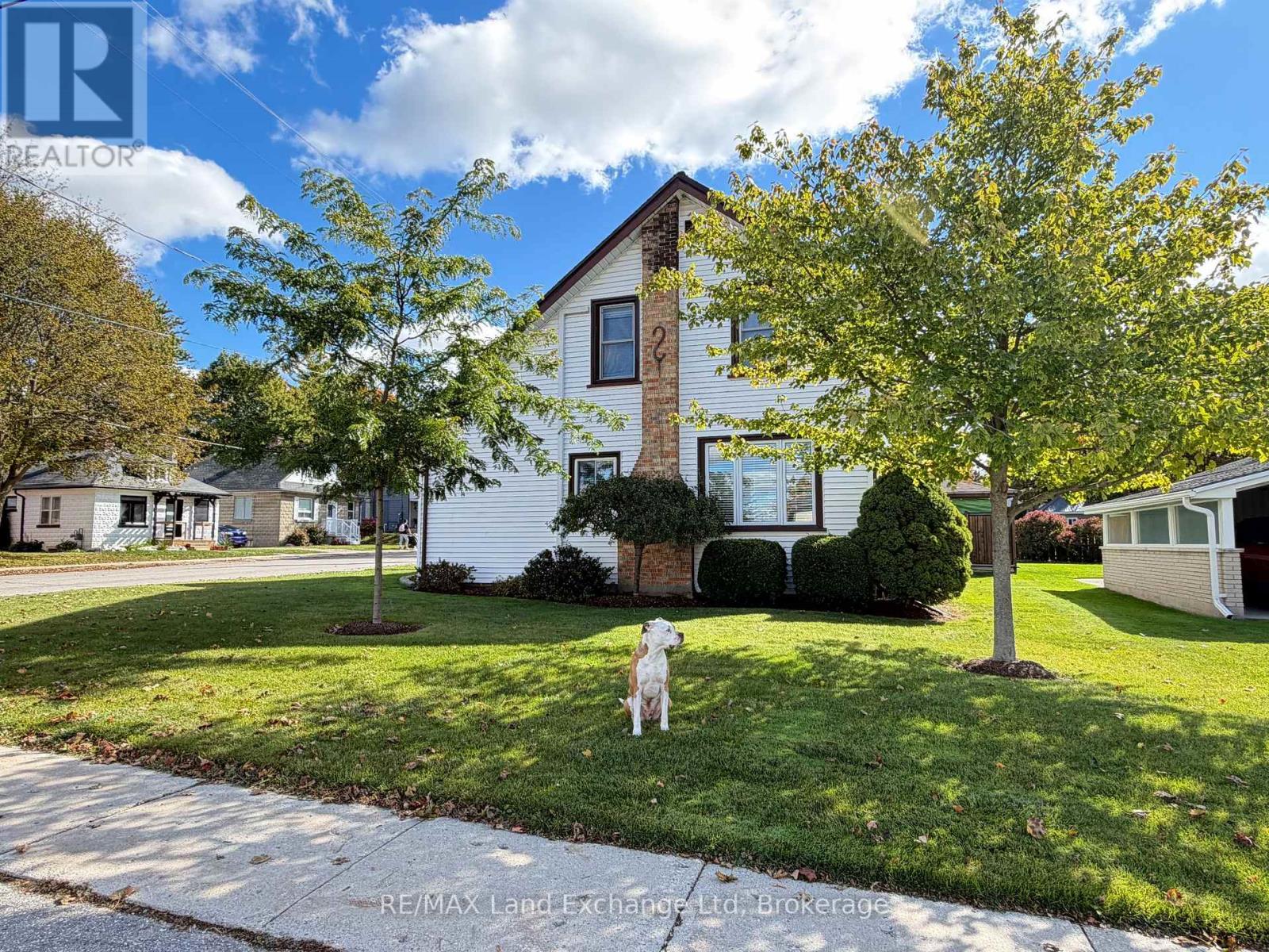 118 Victoria Street E Property Photo 23
