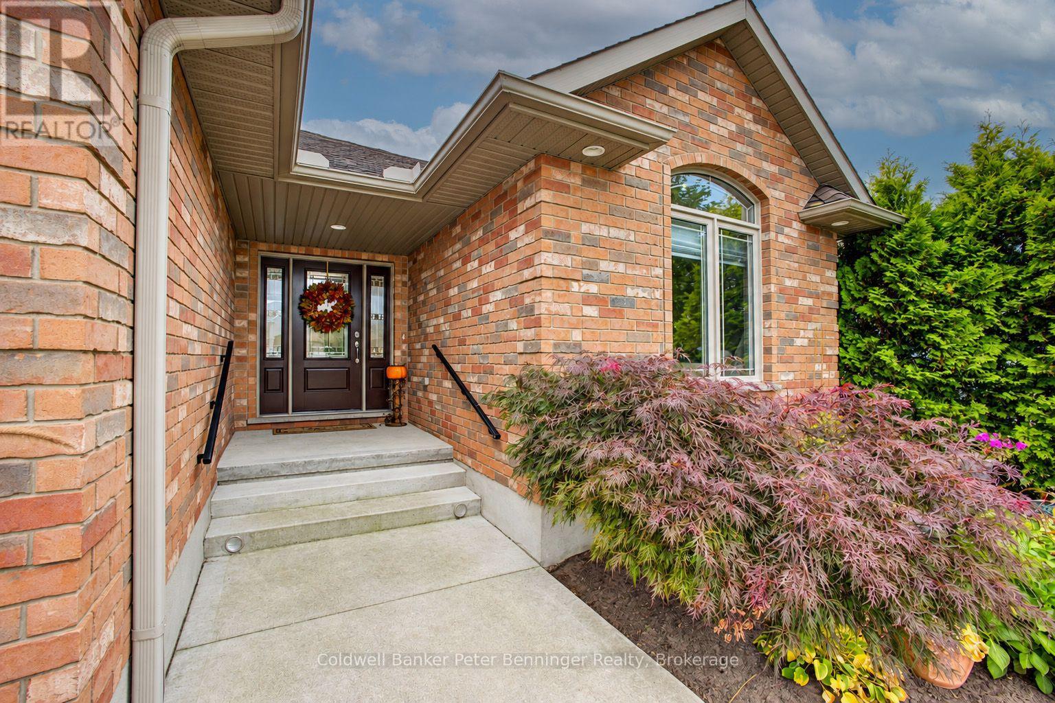 395 3rd Street S Property Photo 4