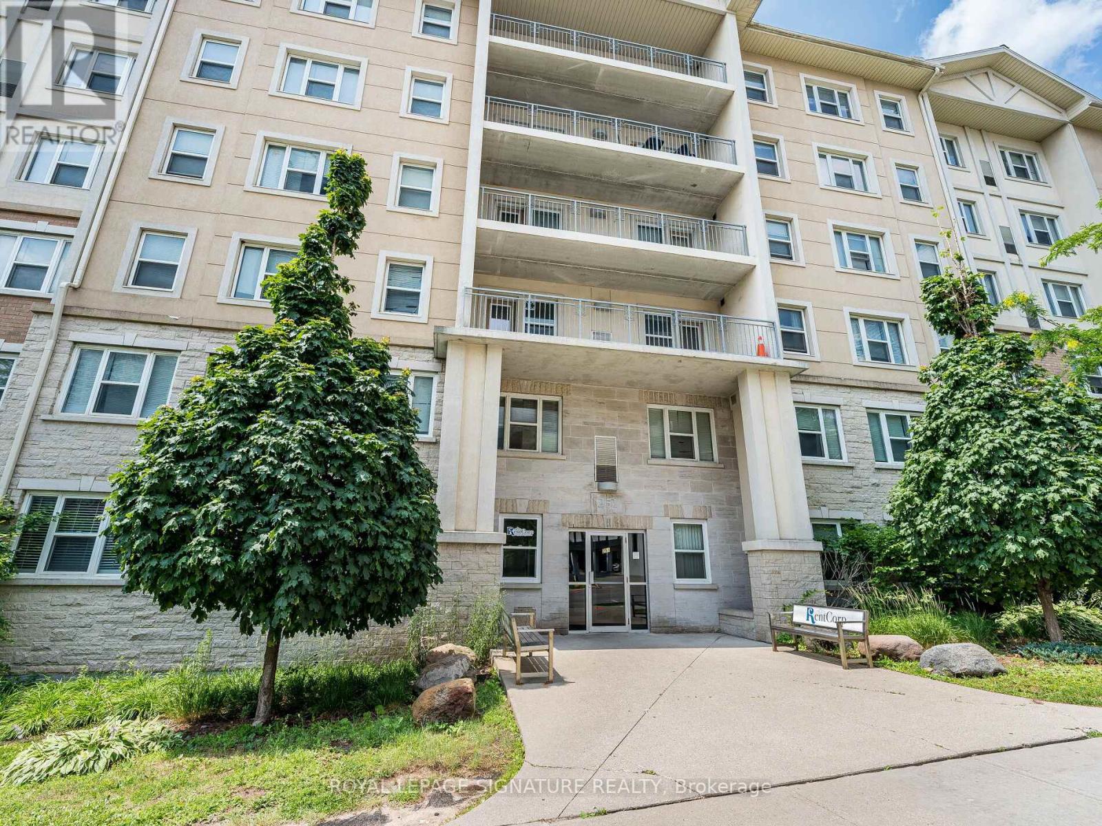 206 - 251 Lester Street Property Photo 4