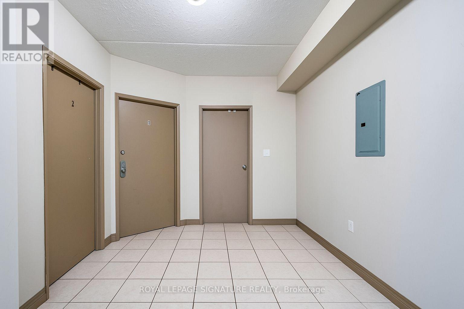 206 - 251 Lester Street Property Photo 7