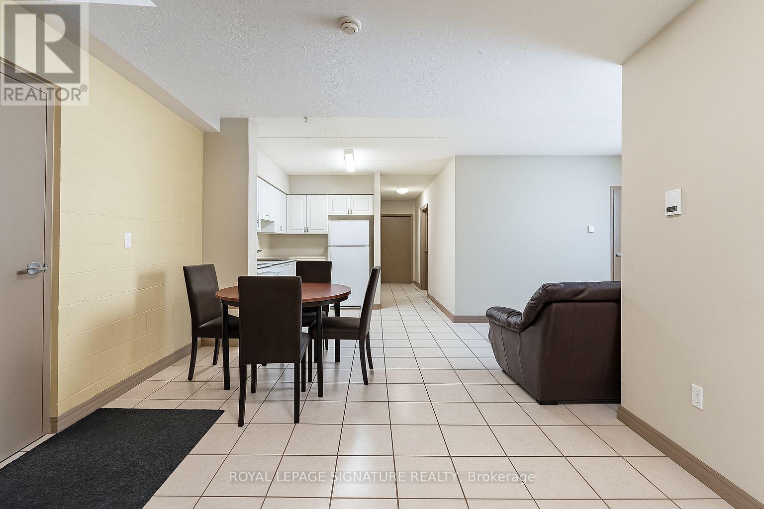 206 - 251 Lester Street Property Photo 11