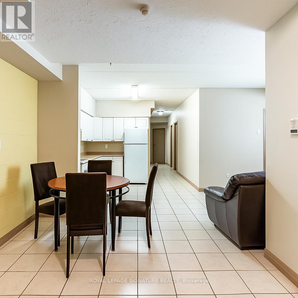 206 - 251 Lester Street Property Photo 12
