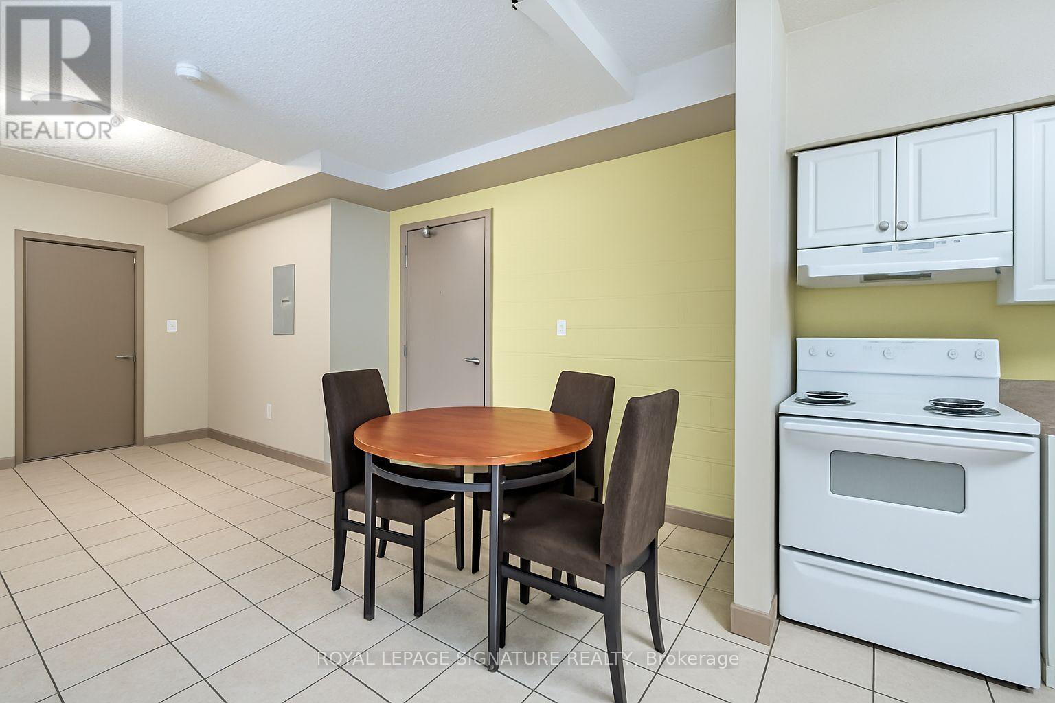 206 - 251 Lester Street Property Photo 13