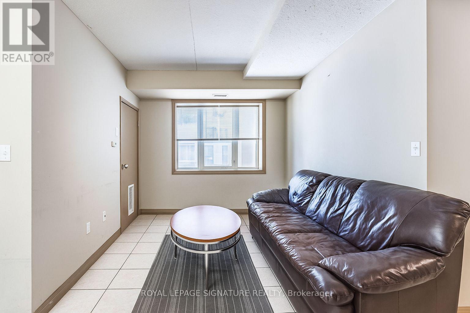 206 - 251 Lester Street Property Photo 15