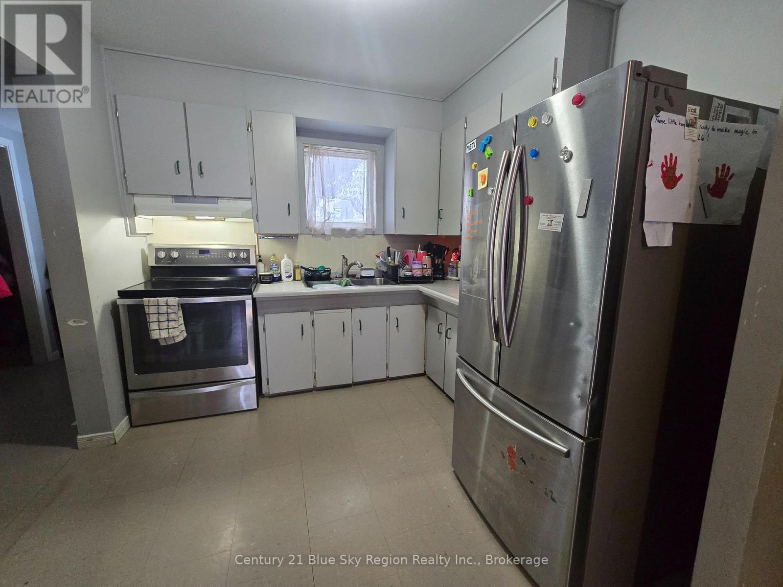 100 Nipissing Street Property Photo 5