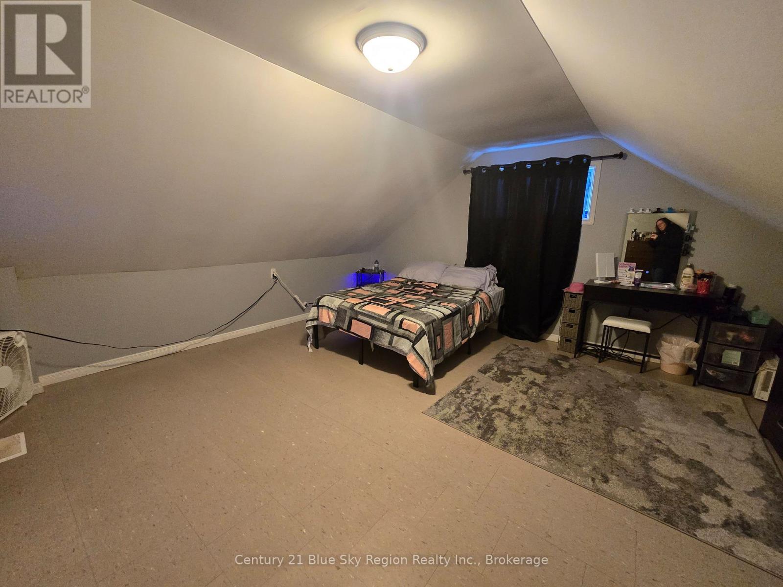 100 Nipissing Street Property Photo 8