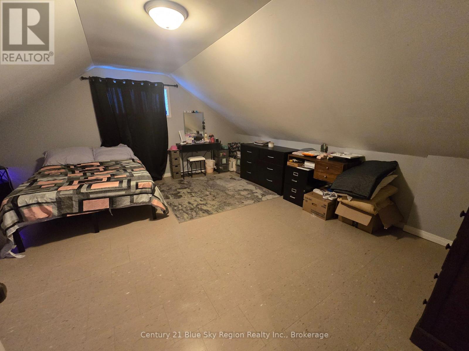 100 Nipissing Street Property Photo 9