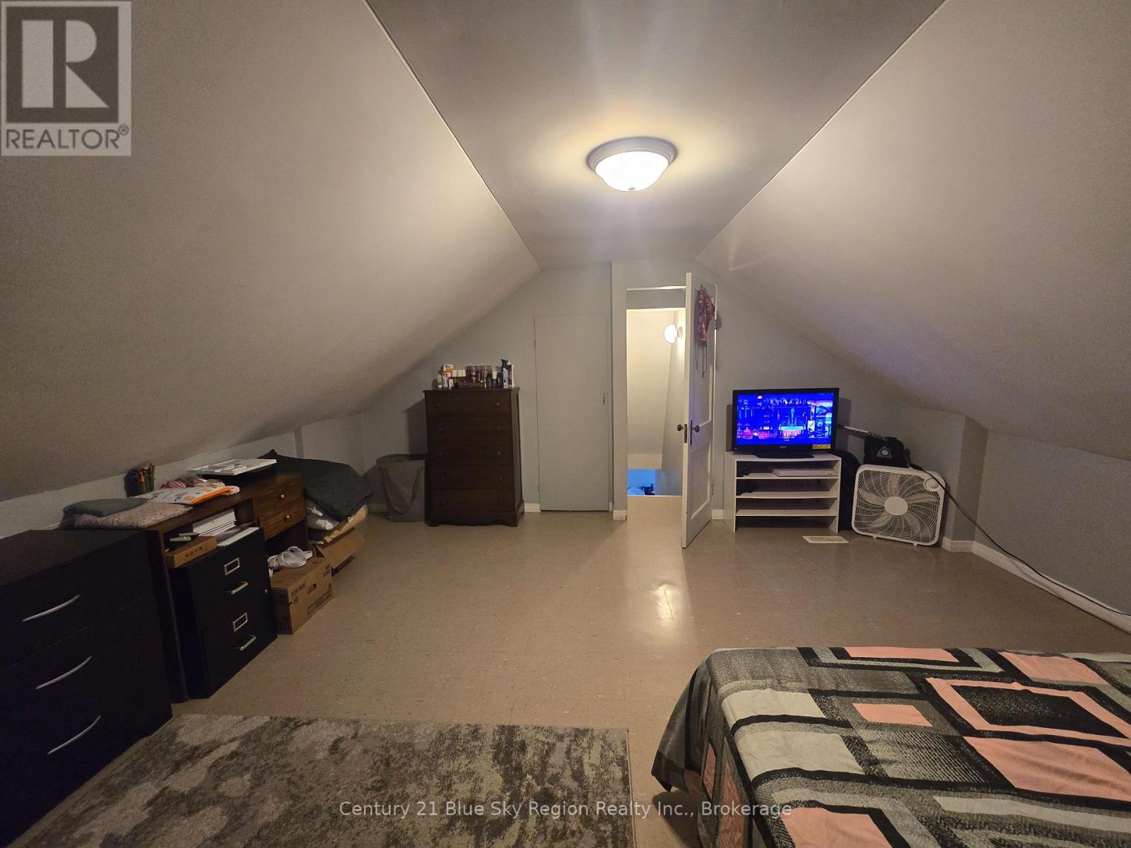 100 Nipissing Street Property Photo 10
