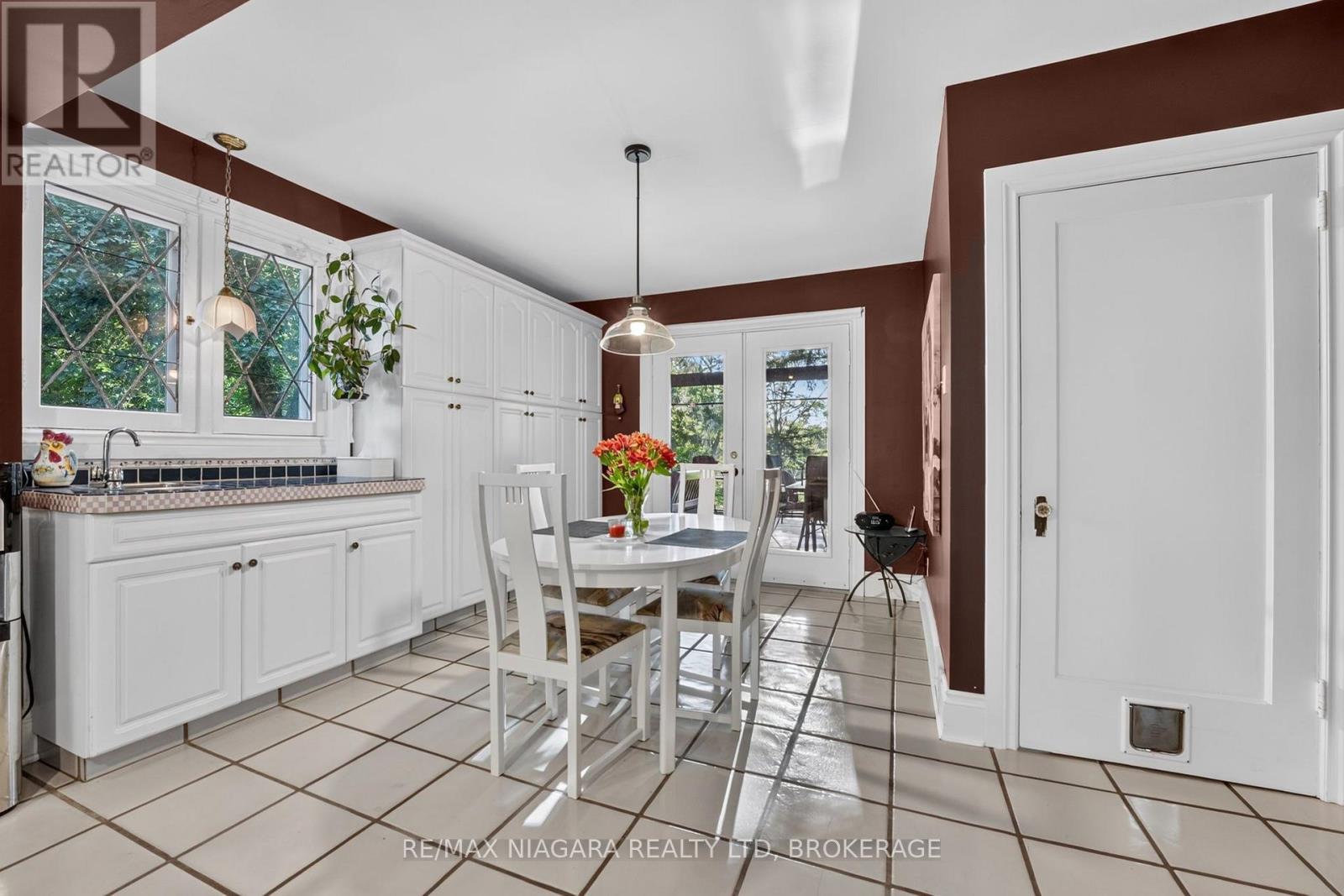 1577 Gregory Road Property Photo 12
