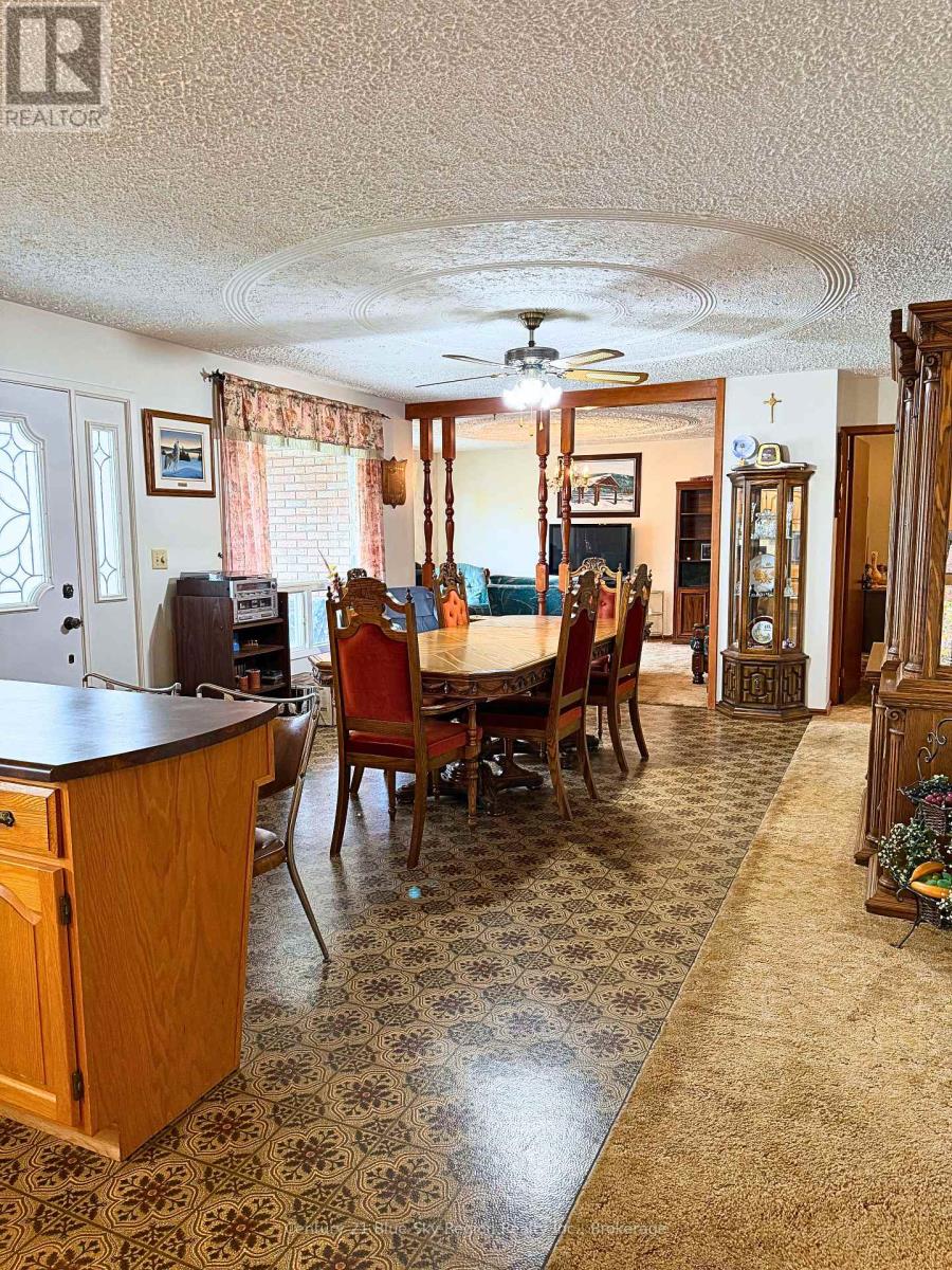 540 Bissett Street Property Photo 14