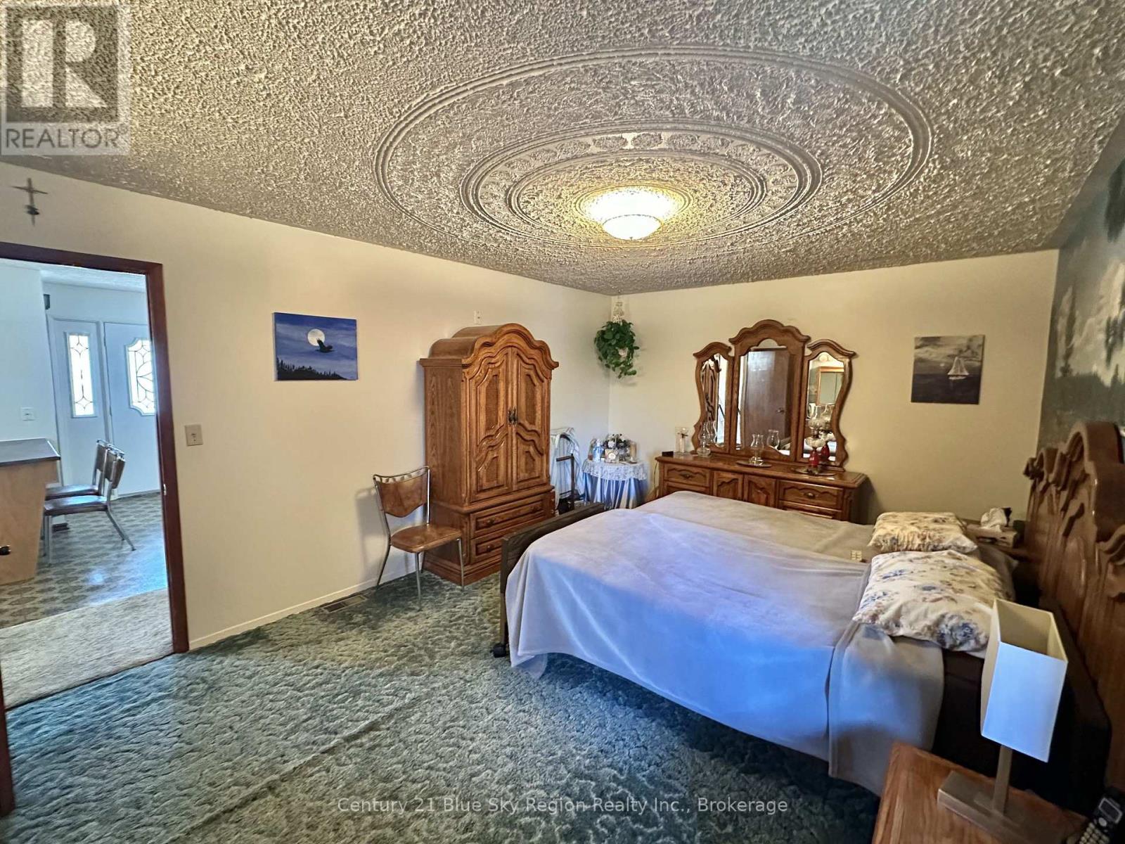 540 Bissett Street Property Photo 20