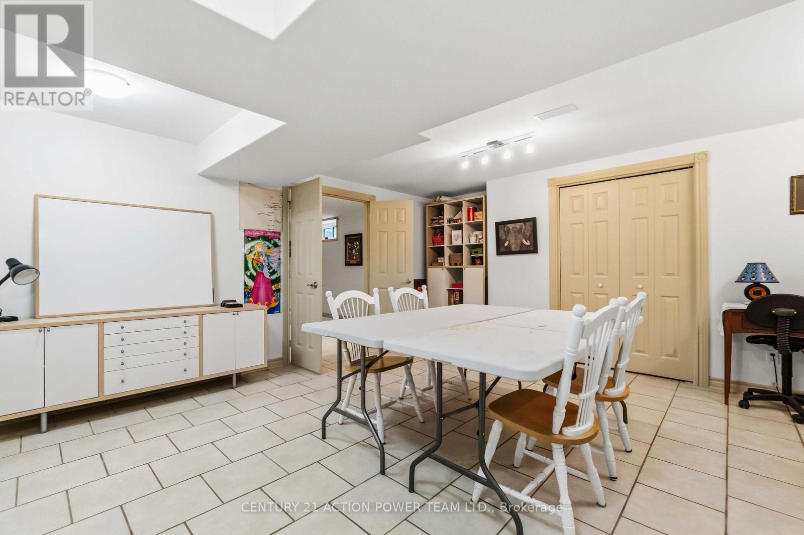83 Blackshire Circle Property Photo 42