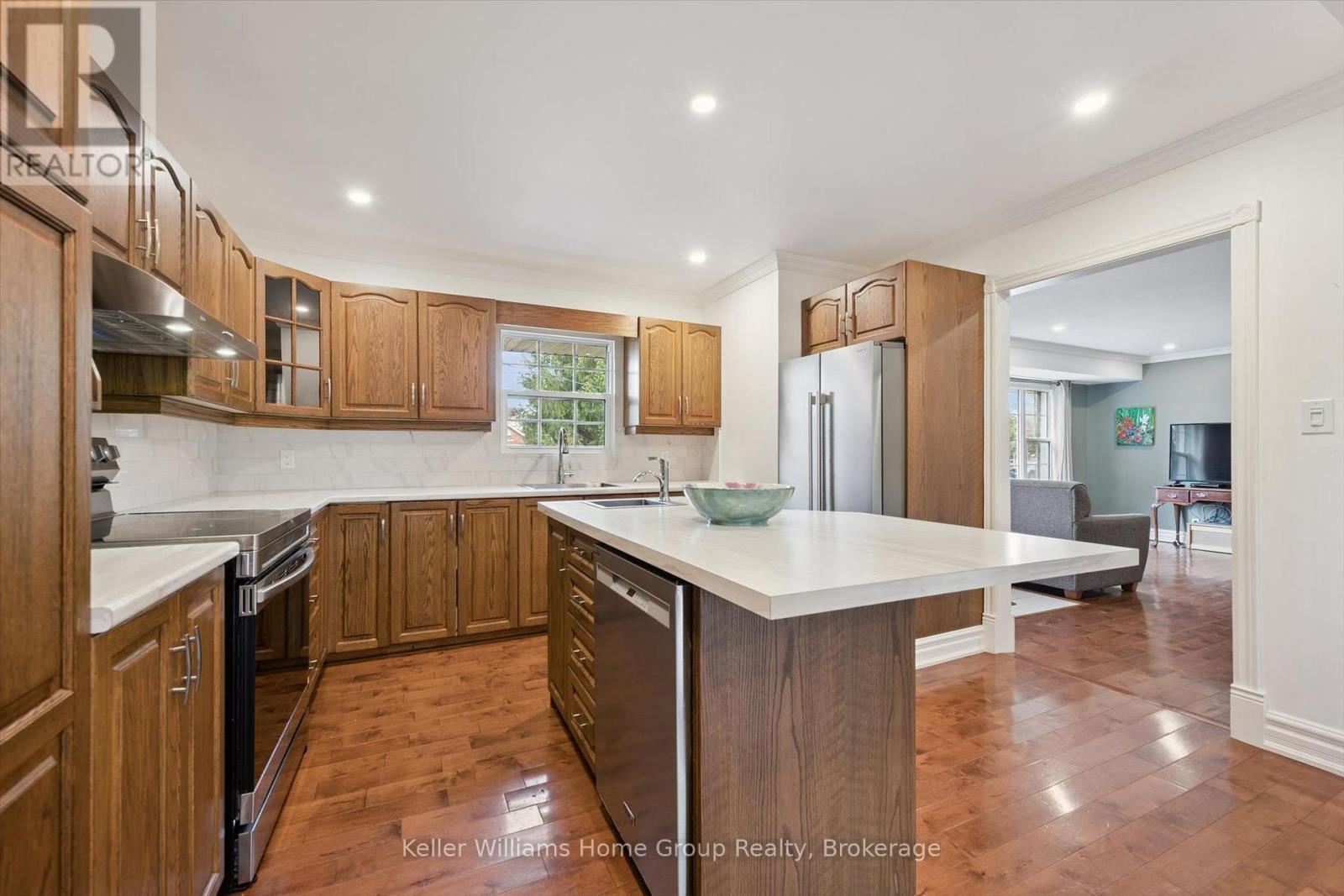 370 Gordon Street Property Photo 13