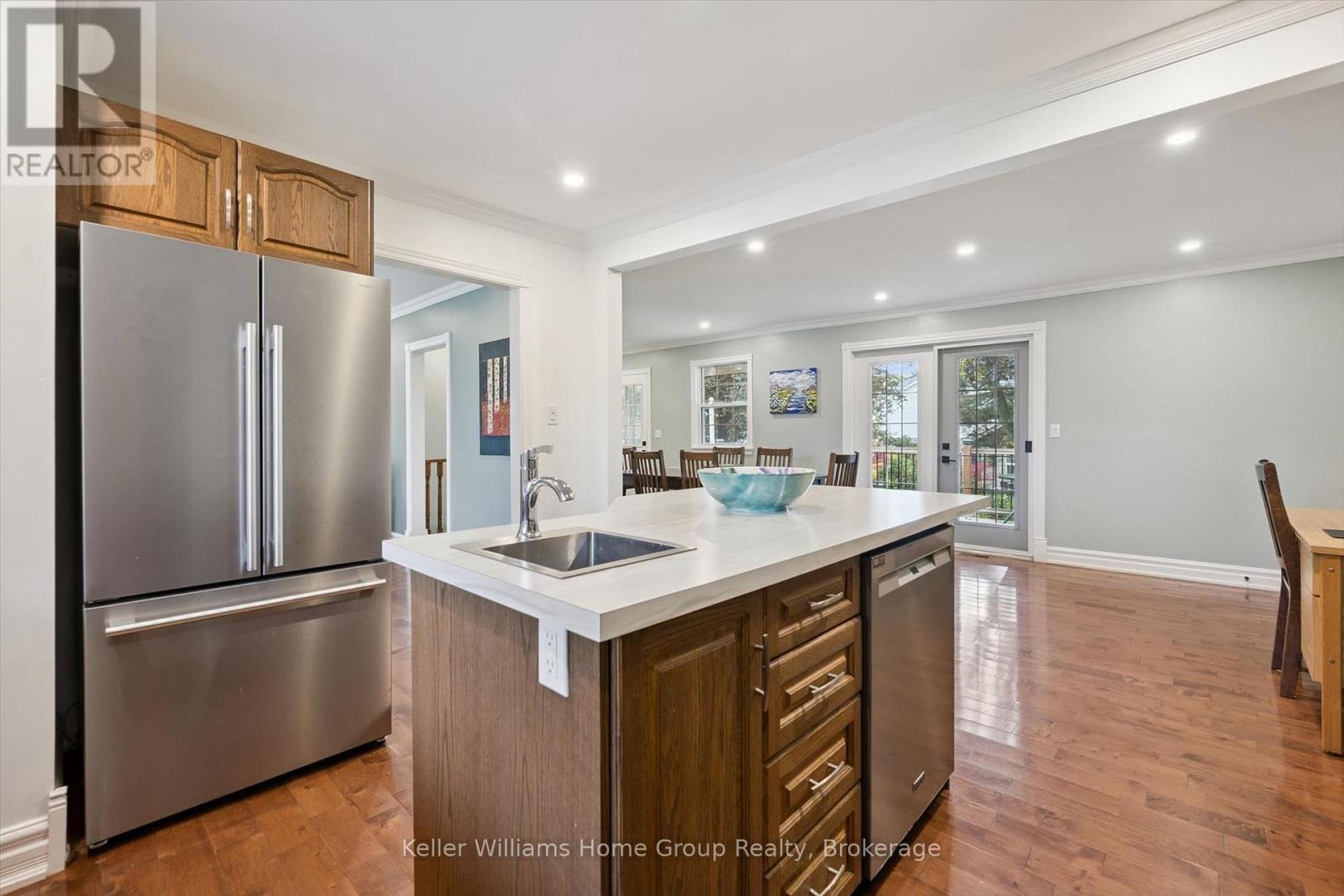 370 Gordon Street Property Photo 14