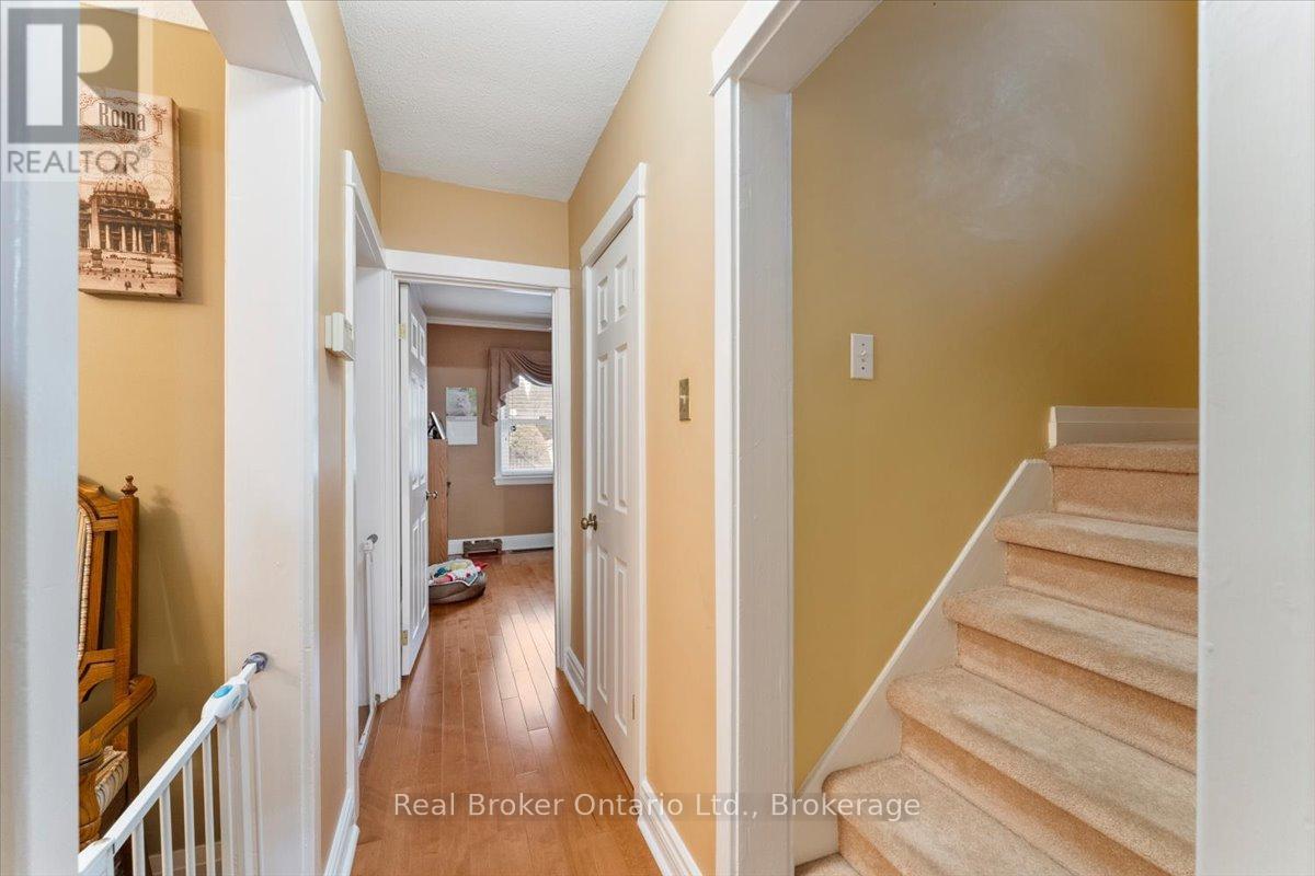 193 Huxley Avenue S Property Photo 15