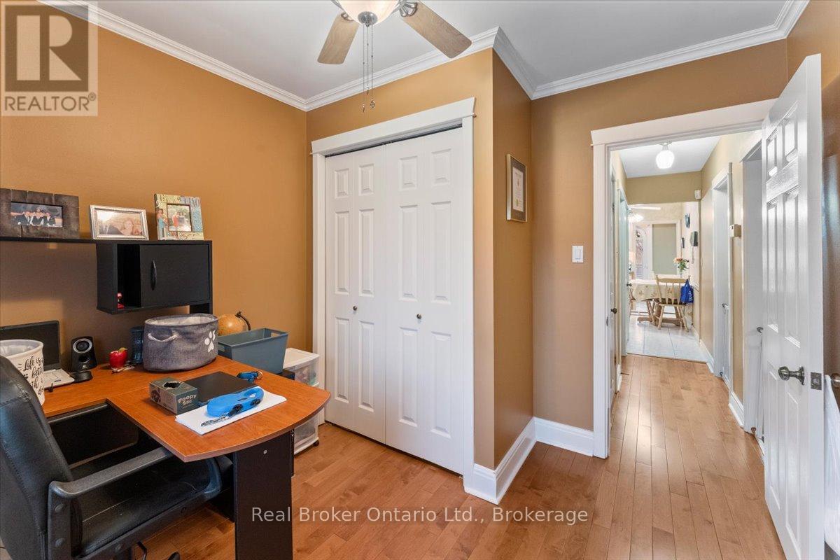 193 Huxley Avenue S Property Photo 19