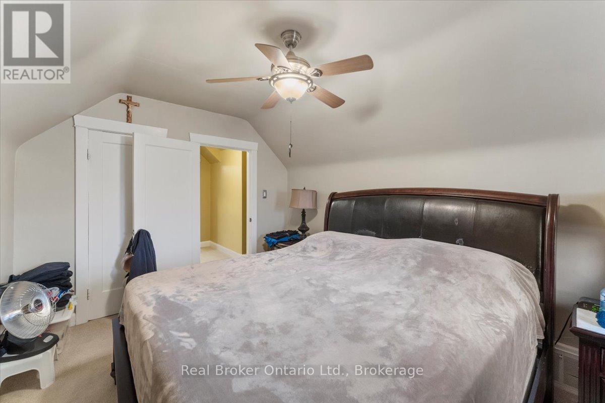 193 Huxley Avenue S Property Photo 25