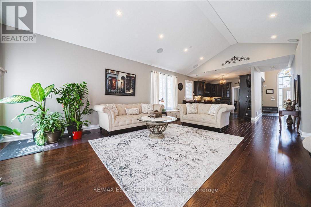 137 Pinehill Drive Property Photo 16