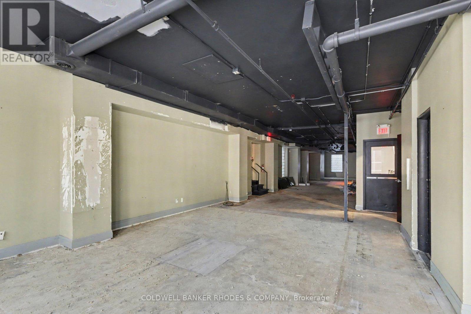 201 Queen Street Property Photo 24