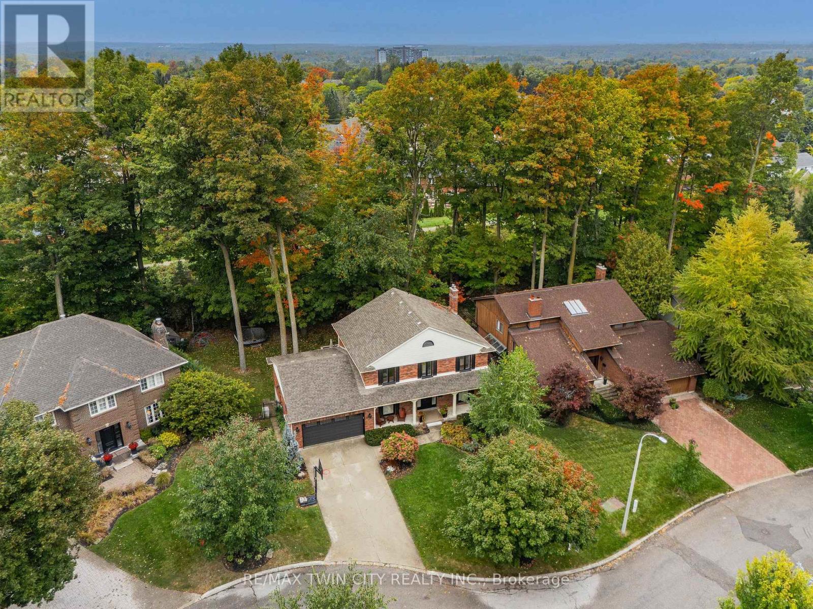 114 Frederick Banting Place Property Photo 3