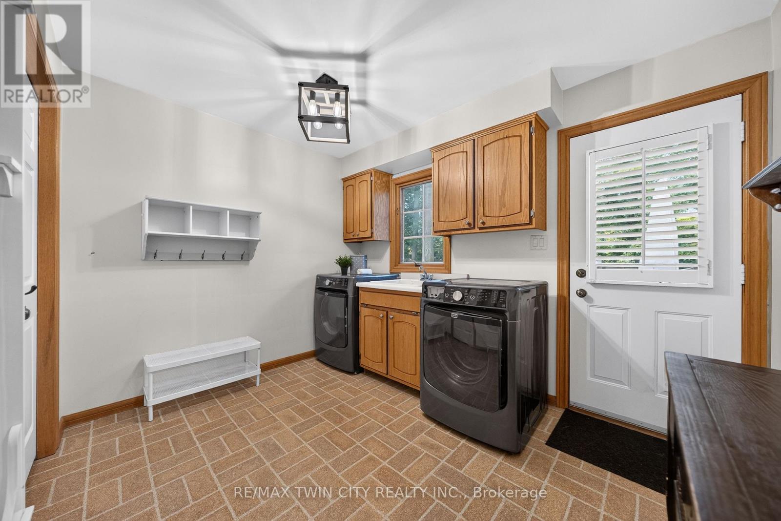 114 Frederick Banting Place Property Photo 28