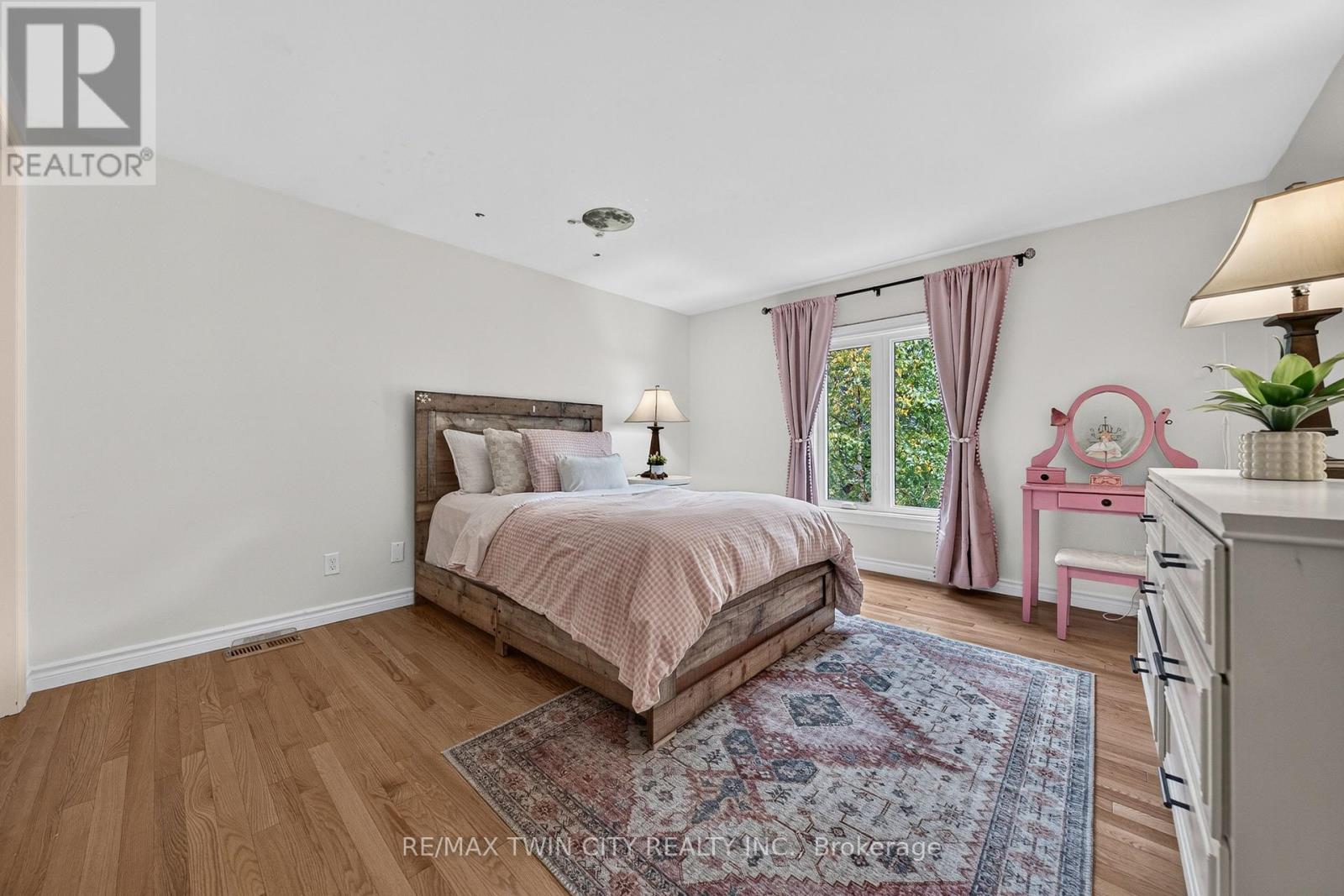 114 Frederick Banting Place Property Photo 33