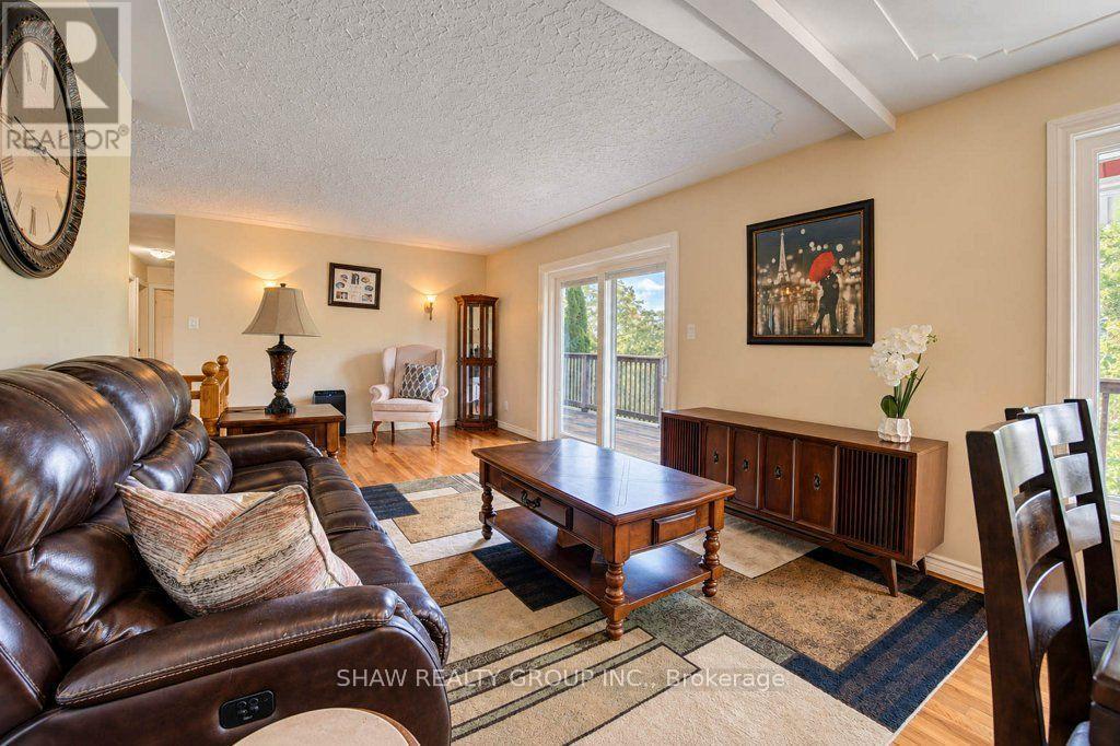 1370 Thorman Place Property Photo 11