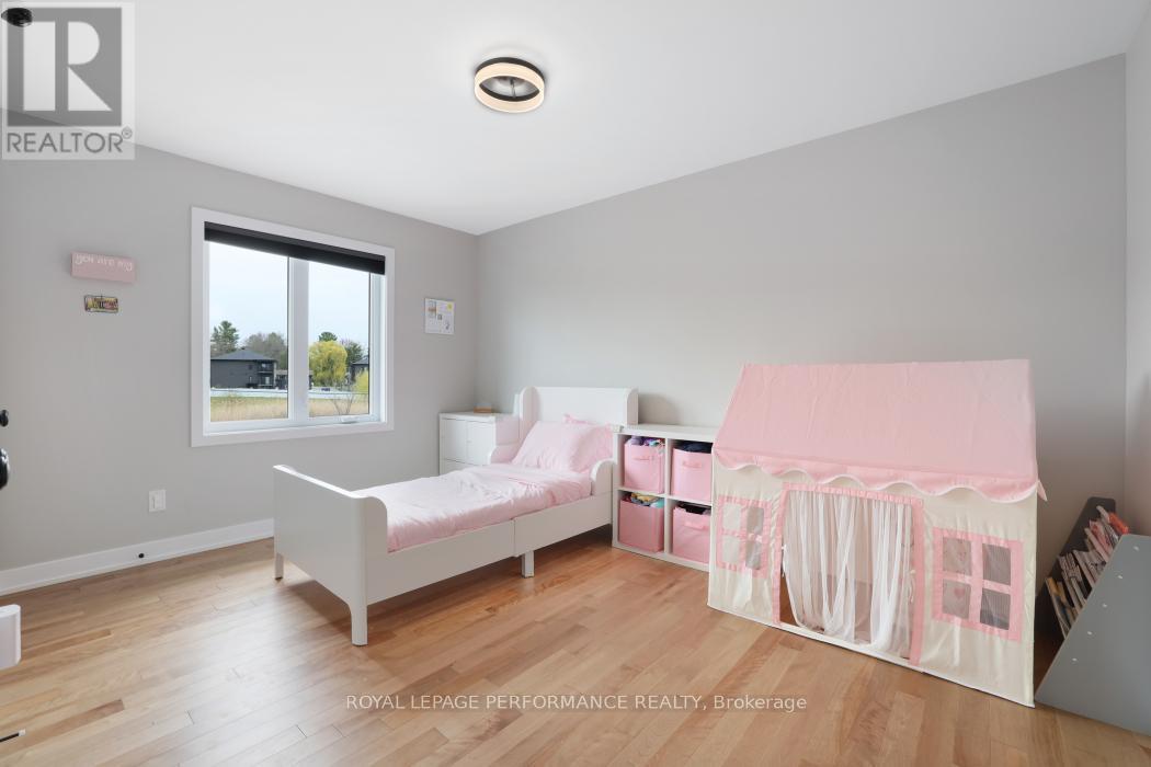 541 Barrage Street Property Photo 26