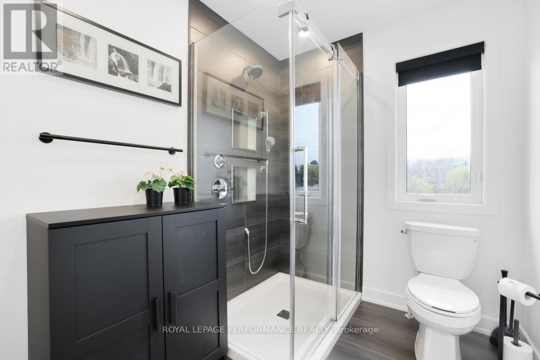 541 Barrage Street Property Photo 30