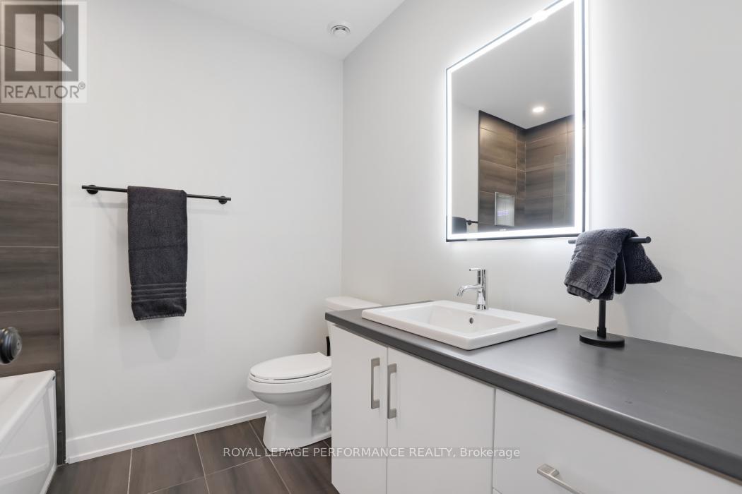 541 Barrage Street Property Photo 35