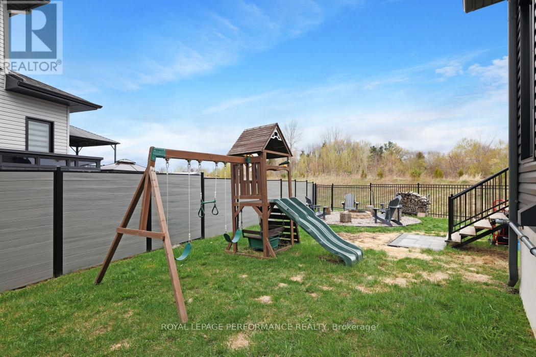 541 Barrage Street Property Photo 40
