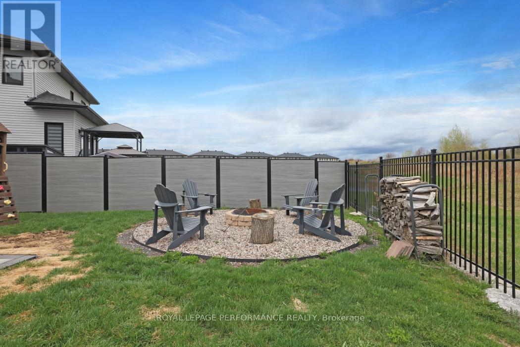 541 Barrage Street Property Photo 47