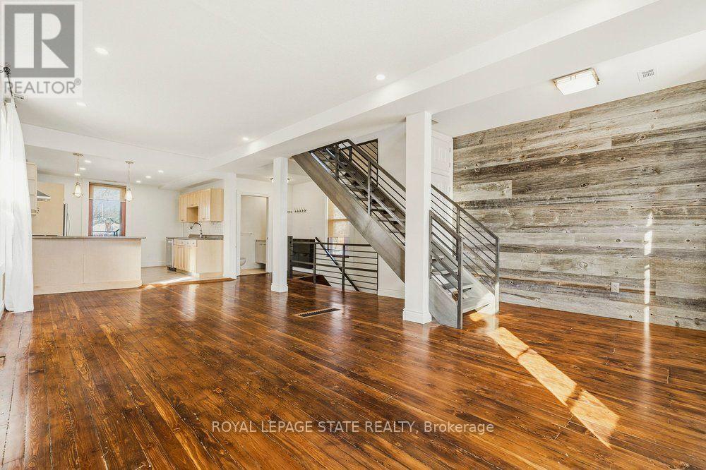 282 Hess Street S Property Photo 17
