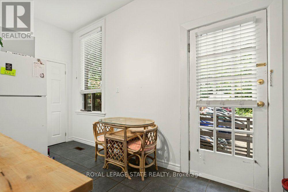 282 Hess Street S Property Photo 36