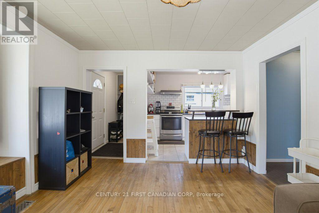 3 Parkside Drive Property Photo 2