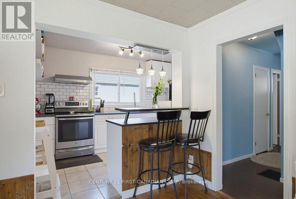 3 Parkside Drive Property Photo 3