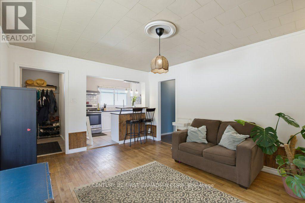 3 Parkside Drive Property Photo 11