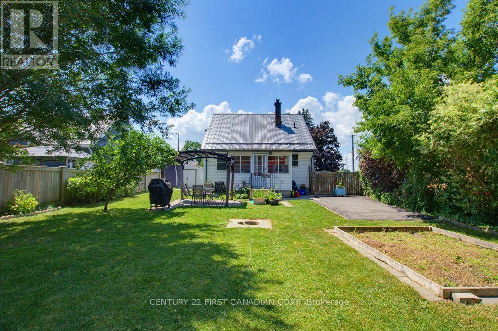 3 Parkside Drive Property Photo 31
