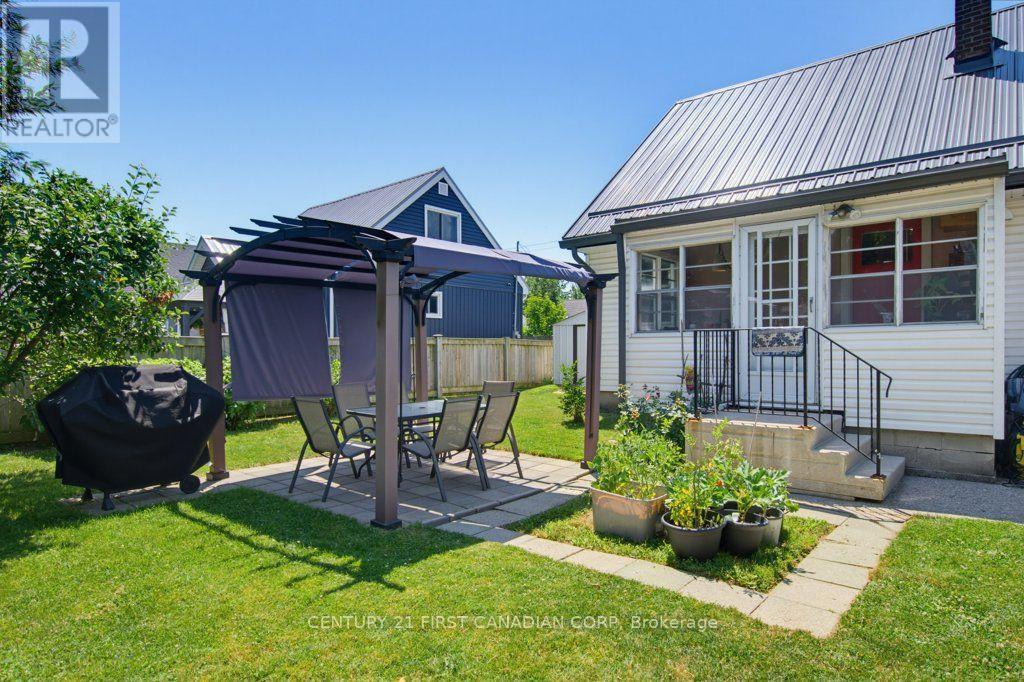 3 Parkside Drive Property Photo 32