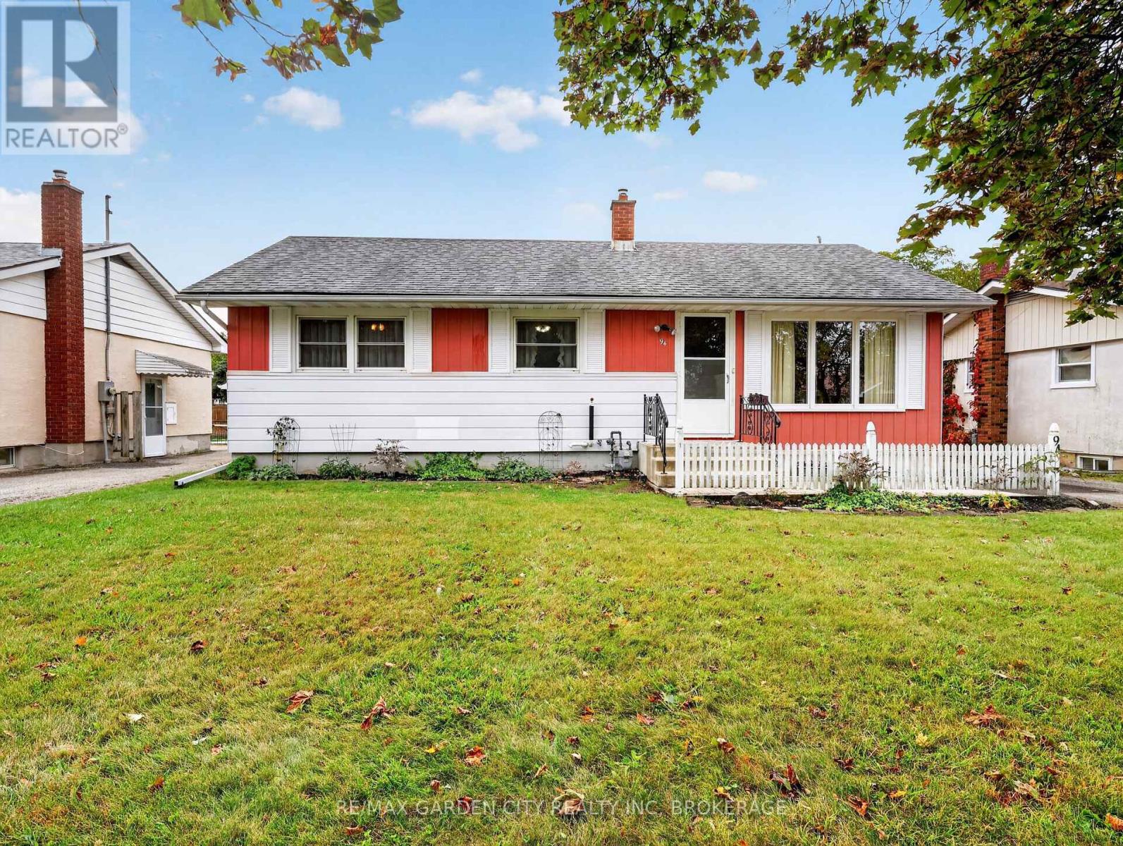94 JACOBSON AVENUE Property Photo 1