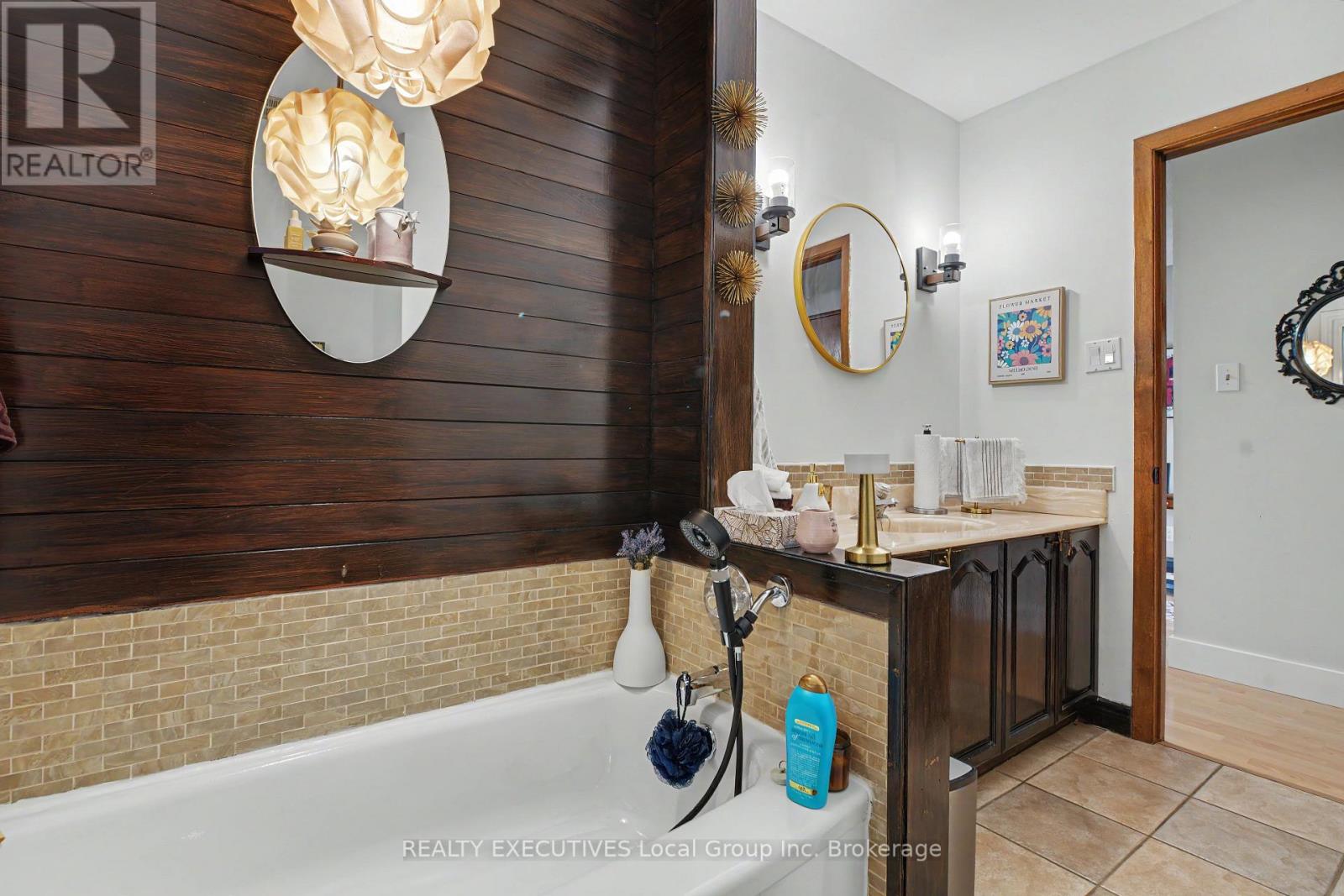824 Ski Club Road Property Photo 24