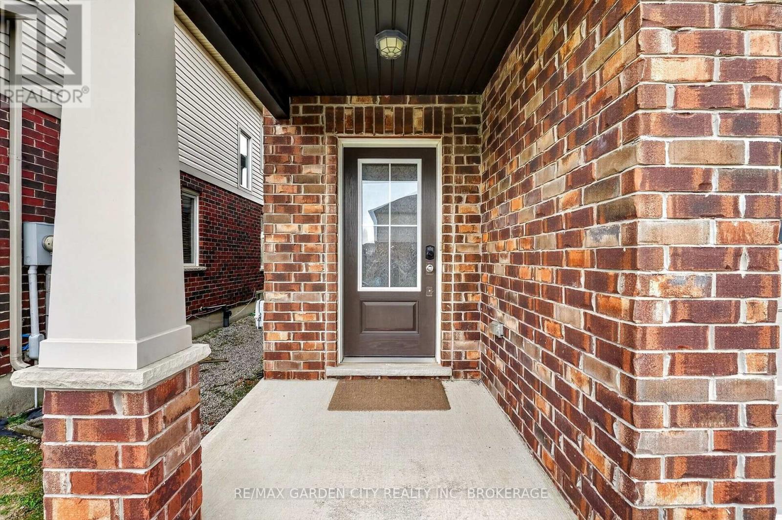 53 Elderberry Road Property Photo 3