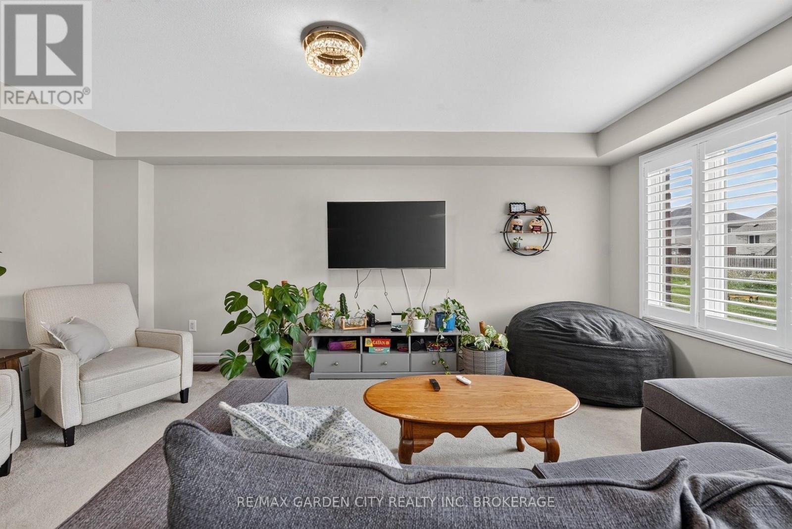 53 Elderberry Road Property Photo 18