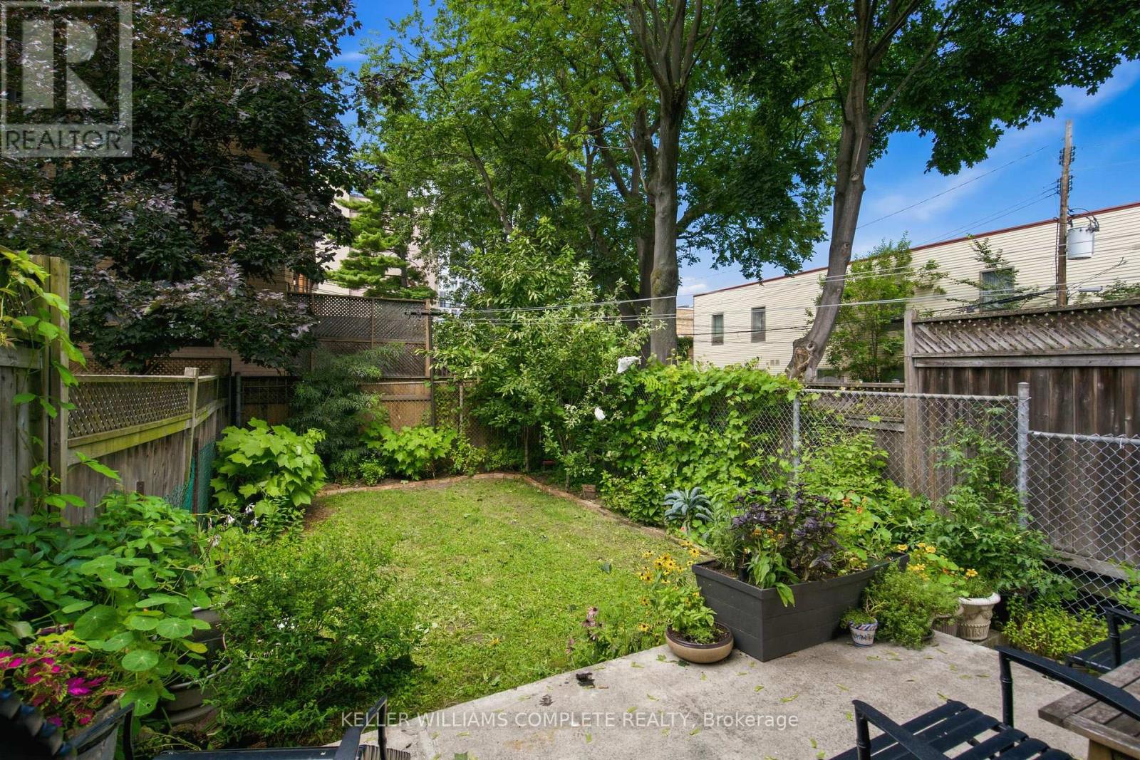 22 Spring Street Property Photo 43