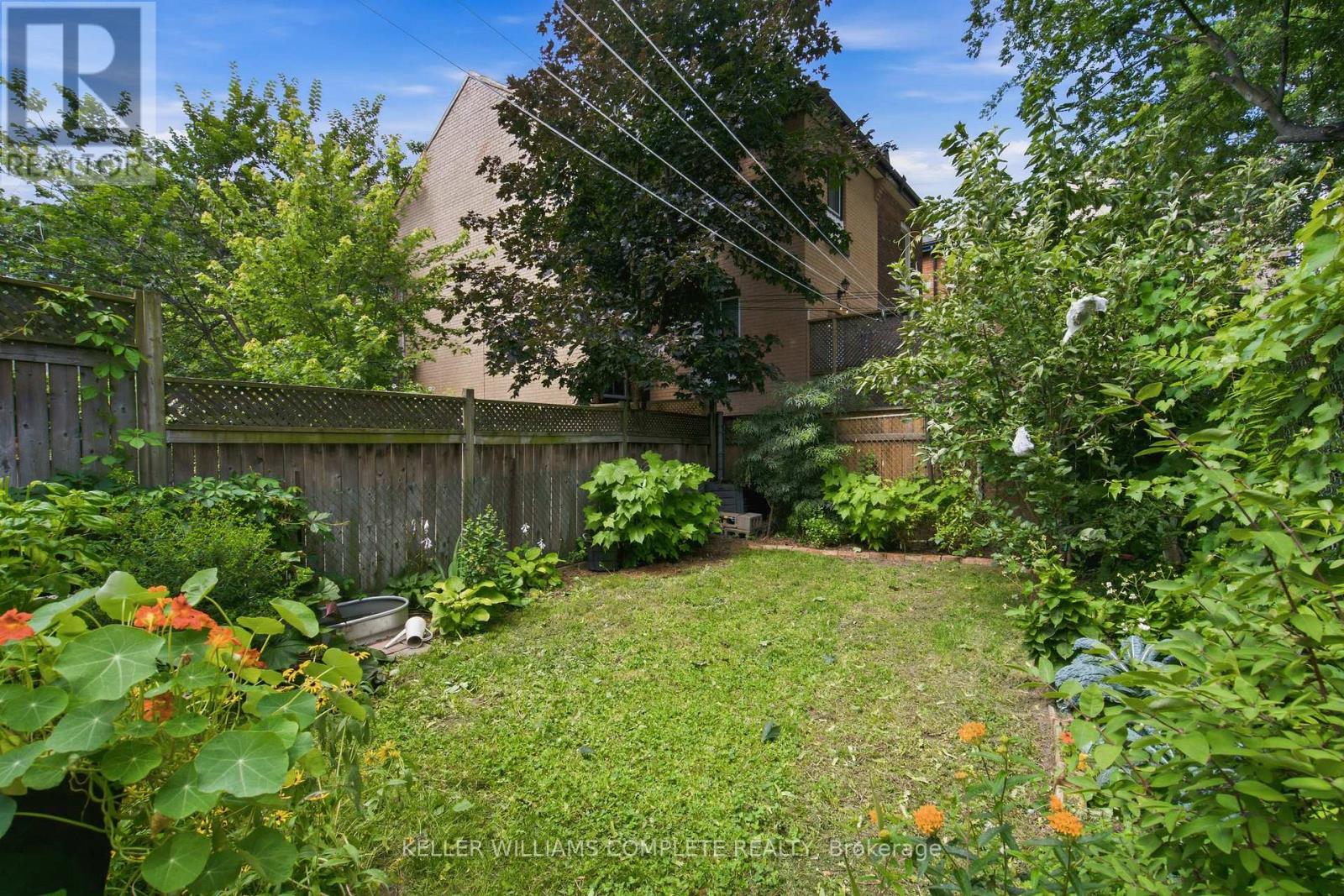 22 Spring Street Property Photo 45