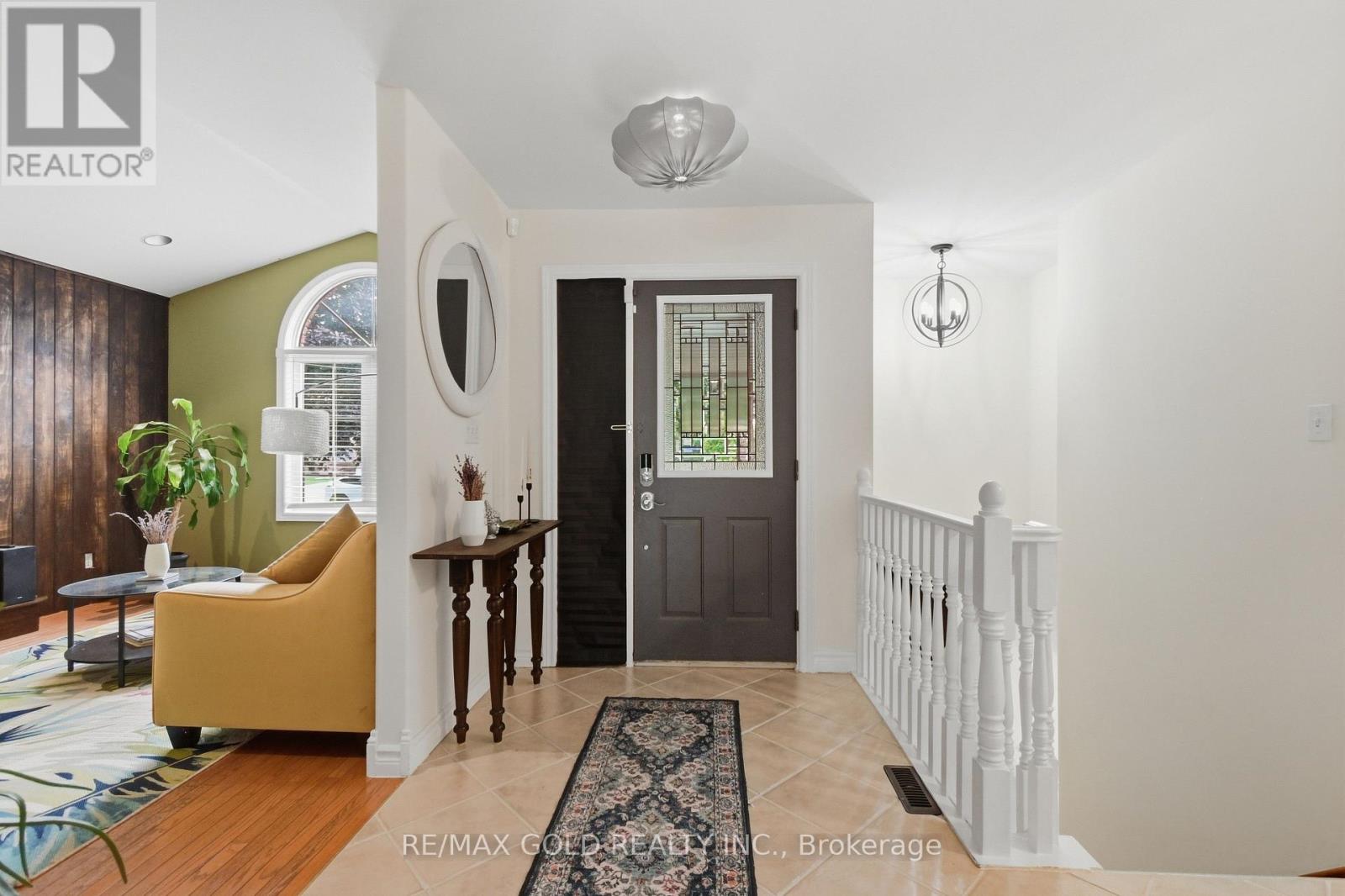 8 Garden Path Property Photo 6